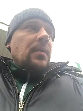 Snapshot of DanielOhCool chatting on 28, 1, 2025 DanielOhCool online show from 28, 1, 2025