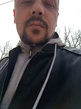 Snapshot of DanielOhCool chatting on 11, 3, 2025 DanielOhCool online show from 11, 3, 2025