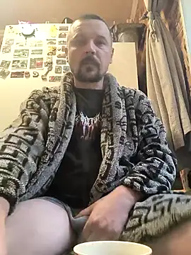 Snapshot of DanielOhCool chatting on 9, 10, 2025 DanielOhCool online show from 9, 10, 2025