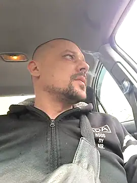 DanielOhCool online show from 7, 4, 2026