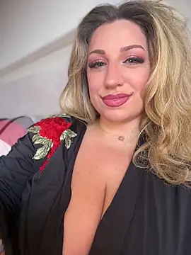 Snapshot of miamellycious chatting on 12, 7, 2026 miamellycious online show from 12, 7, 2026