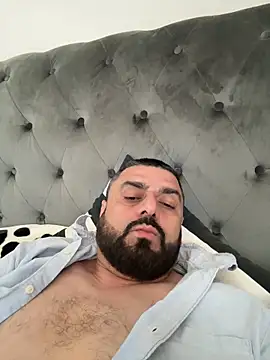 Snapshot of ChiIul11 chatting on 19, 4, 2026 ChiIul11 online show from 19, 4, 2026