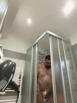 Snapshot of ChiIul11 chatting on 22, 4, 2026 ChiIul11 online show from 22, 4, 2026