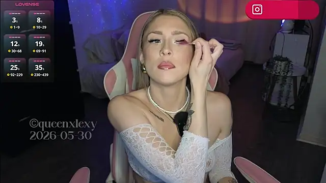 Snapshot of queenxlexy chatting on 30, 5, 2026 queenxlexy online show from 30, 5, 2026