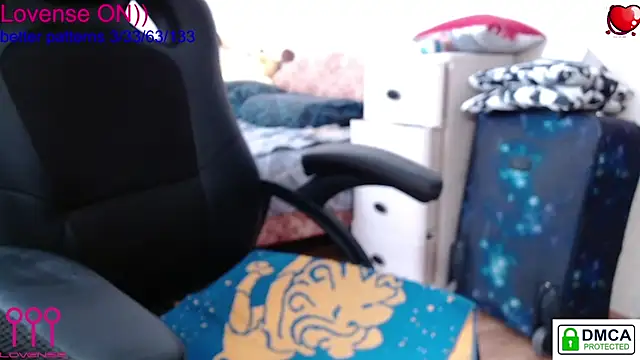 Snapshot of sweet_cute_cat chatting on 8, 3, 2025 sweet cute cat online show from 8, 3, 2025