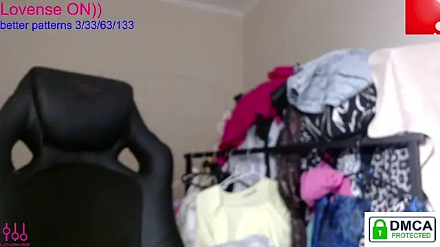 Snapshot of sweet_cute_cat chatting on 6, 10, 2025 sweet cute cat online show from 6, 10, 2025