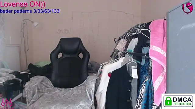 Snapshot of sweet_cute_cat chatting on 3, 11, 2025 sweet cute cat online show from 3, 11, 2025