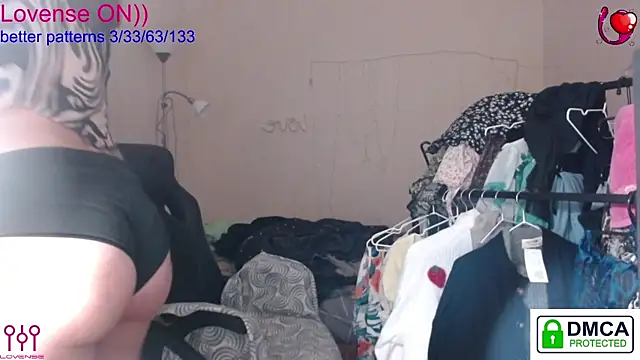 Snapshot of sweet_cute_cat chatting on 5, 11, 2025 sweet cute cat online show from 5, 11, 2025