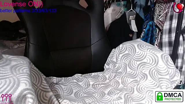 Snapshot of sweet_cute_cat chatting on 8, 11, 2025 sweet cute cat online show from 8, 11, 2025