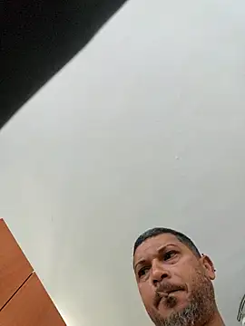 Snapshot of tropikboy chatting on 11, 1, 2026 tropikboy online show from 11, 1, 2026