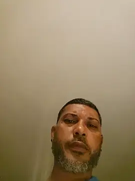 Snapshot of tropikboy chatting on 12, 3, 2026 tropikboy online show from 12, 3, 2026