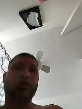 Snapshot of tropikboy chatting on 12, 5, 2026 tropikboy online show from 12, 5, 2026