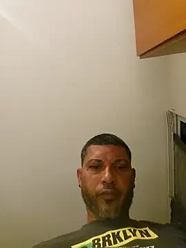 Snapshot of tropikboy chatting on 15, 5, 2026 tropikboy online show from 15, 5, 2026