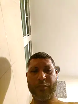 Snapshot of tropikboy chatting on 27, 5, 2026 tropikboy online show from 27, 5, 2026