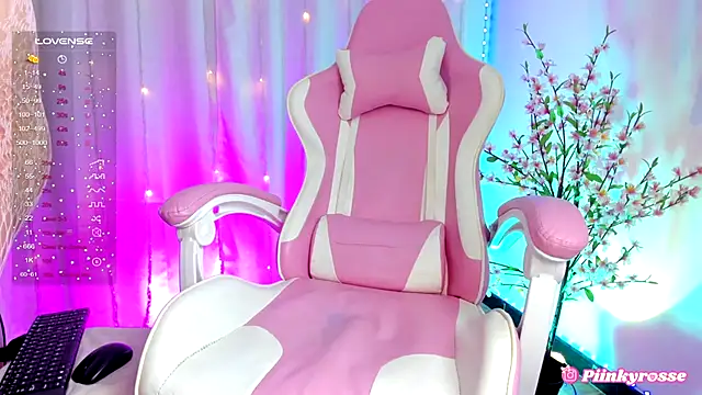 rosseblondee online show from 9, 3, 2025