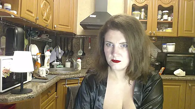 Snapshot of LizaCakes chatting on 30, 10, 2025 LizaCakes online show from 30, 10, 2025