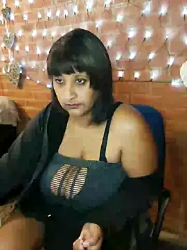 Snapshot of Lilybanx chatting on 1, 2, 2025 Lilybanx online show from 1, 2, 2025