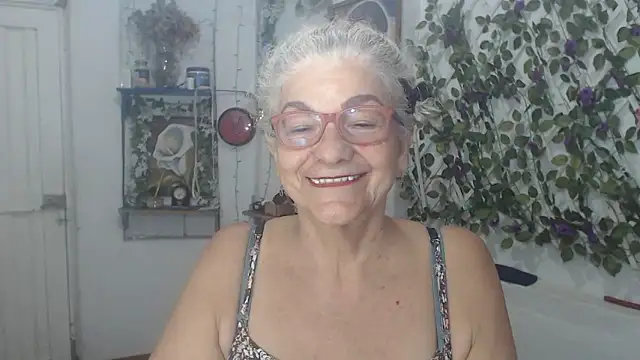 Snapshot of FunnyGrandma chatting on 8, 2, 2026 FunnyGrandma online show from 8, 2, 2026