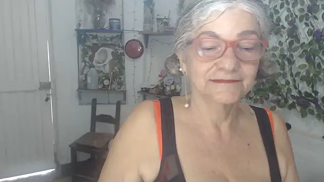 Snapshot of FunnyGrandma chatting on 22, 2, 2026 FunnyGrandma online show from 22, 2, 2026