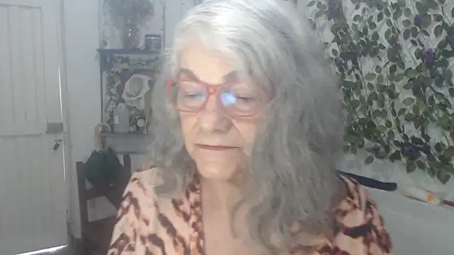 Snapshot of FunnyGrandma chatting on 23, 2, 2026 FunnyGrandma online show from 23, 2, 2026