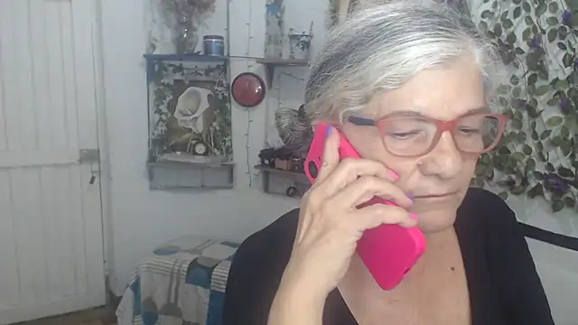 Snapshot of FunnyGrandma chatting on 5, 3, 2026 FunnyGrandma online show from 5, 3, 2026