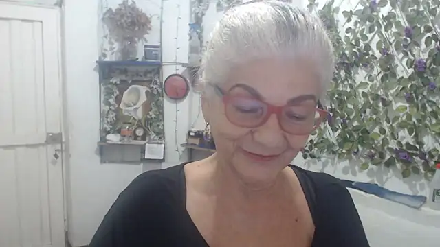 Snapshot of FunnyGrandma chatting on 30, 3, 2026 FunnyGrandma online show from 30, 3, 2026