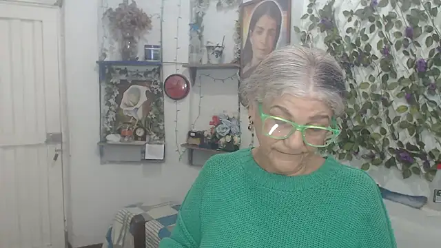 Snapshot of FunnyGrandma chatting on 31, 3, 2026 FunnyGrandma online show from 31, 3, 2026