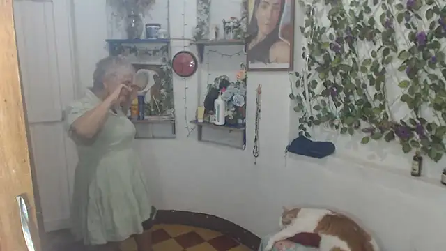 Snapshot of FunnyGrandma chatting on 7, 7, 2026 FunnyGrandma online show from 7, 7, 2026