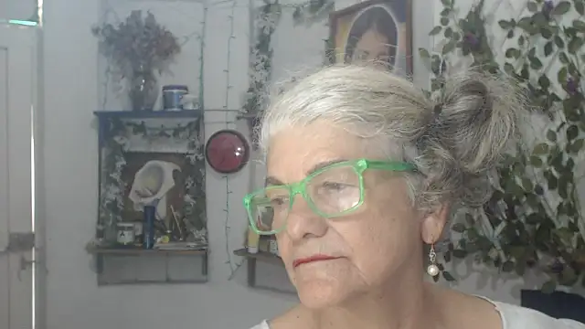 Snapshot of FunnyGrandma chatting on 8, 7, 2026 FunnyGrandma online show from 8, 7, 2026