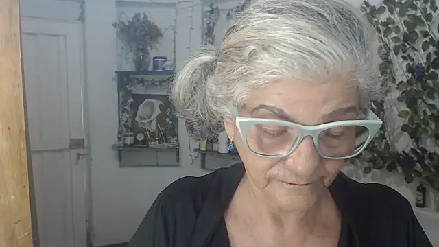Snapshot of FunnyGrandma chatting on 14, 7, 2026 FunnyGrandma online show from 14, 7, 2026