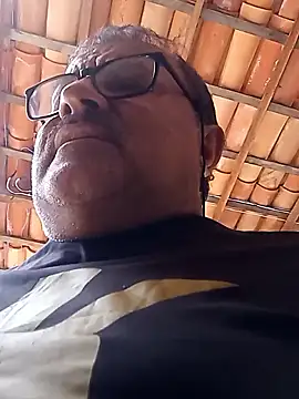 Snapshot of Misterymem63 chatting on 20, 4, 2026 Misterymem63 online show from 20, 4, 2026