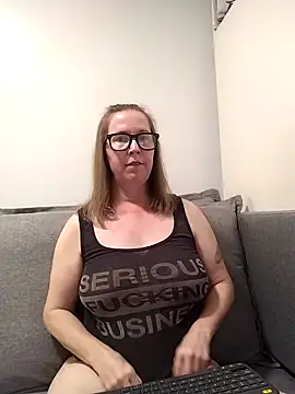 Snapshot of SweetandNaughty1 chatting on 7, 11, 2025 SweetandNaughty1 online show from 7, 11, 2025