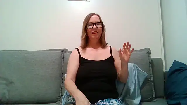 Snapshot of SweetandNaughty1 chatting on 13, 4, 2026 SweetandNaughty1 online show from 13, 4, 2026