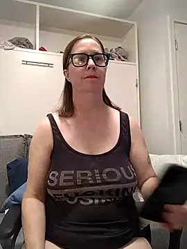 Snapshot of SweetandNaughty1 chatting on 7, 5, 2026 SweetandNaughty1 online show from 7, 5, 2026