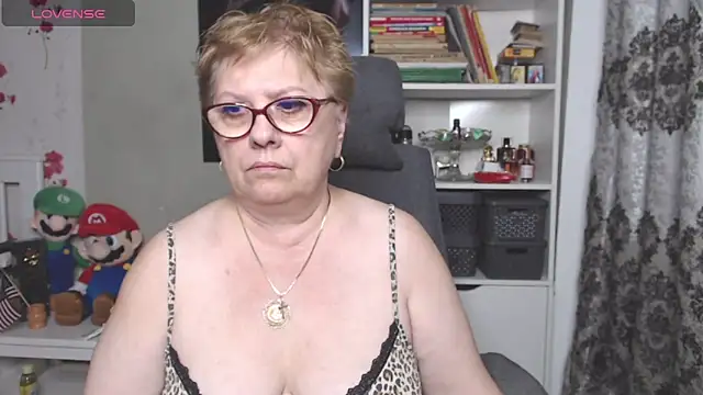 Snapshot of Mella4you chatting on 27, 11, 2025 Mella4you online show from 27, 11, 2025