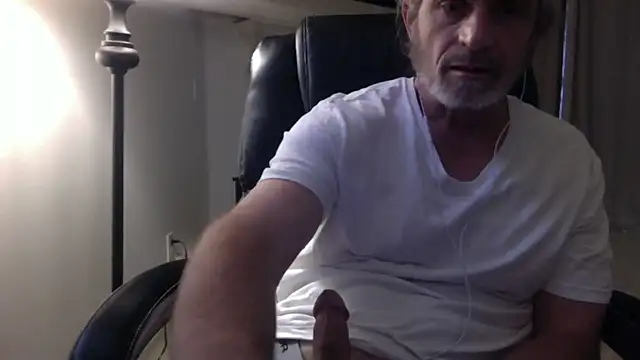 Snapshot of readyforfunxxx chatting on 7, 6, 2026 readyforfunxxx online show from 7, 6, 2026