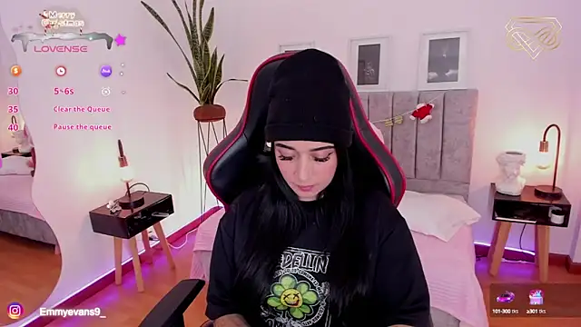 Snapshot of EmmyEvans1 chatting on 16, 12, 2024 EmmyEvans1 online show from 16, 12, 2024