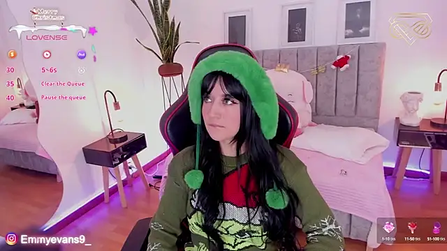 Snapshot of EmmyEvans1 chatting on 24, 12, 2024 EmmyEvans1 online show from 24, 12, 2024