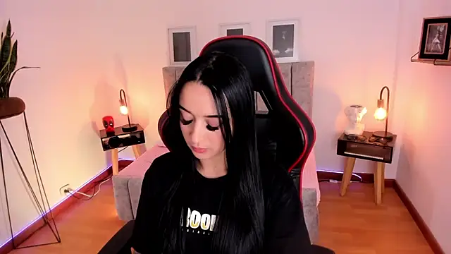 Snapshot of EmmyEvans1 chatting on 30, 1, 2025 EmmyEvans1 online show from 30, 1, 2025