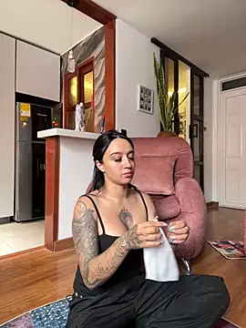 Snapshot of EmmyEvans1 chatting on 6, 2, 2025 EmmyEvans1 online show from 6, 2, 2025