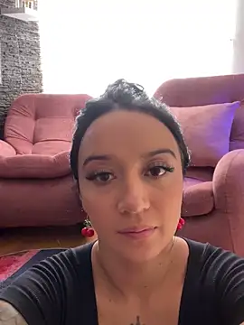 Snapshot of EmmyEvans1 chatting on 4, 3, 2025 EmmyEvans1 online show from 4, 3, 2025