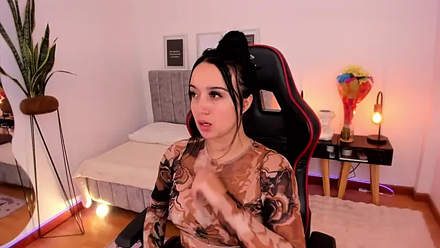 Snapshot of EmmyEvans1 chatting on 7, 3, 2025 EmmyEvans1 online show from 7, 3, 2025