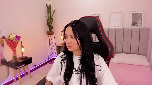 Snapshot of EmmyEvans1 chatting on 16, 3, 2025 EmmyEvans1 online show from 16, 3, 2025