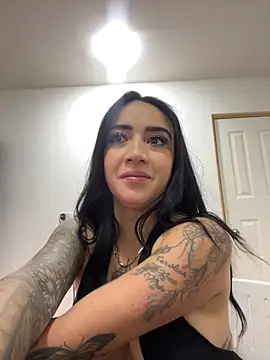 Snapshot of EmmyEvans1 chatting on 14, 11, 2025 EmmyEvans1 online show from 14, 11, 2025