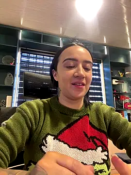 Snapshot of EmmyEvans1 chatting on 15, 12, 2025 EmmyEvans1 online show from 15, 12, 2025