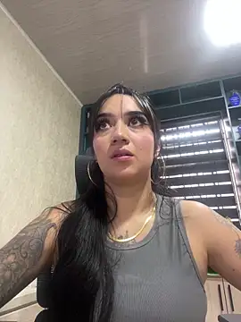 EmmyEvans1 online show from 6, 2, 2026