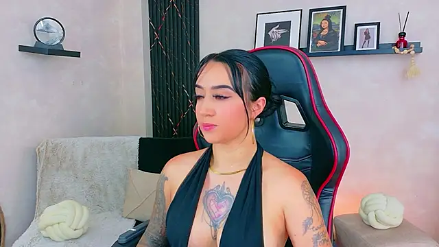 EmmyEvans1 online show from 20, 5, 2026