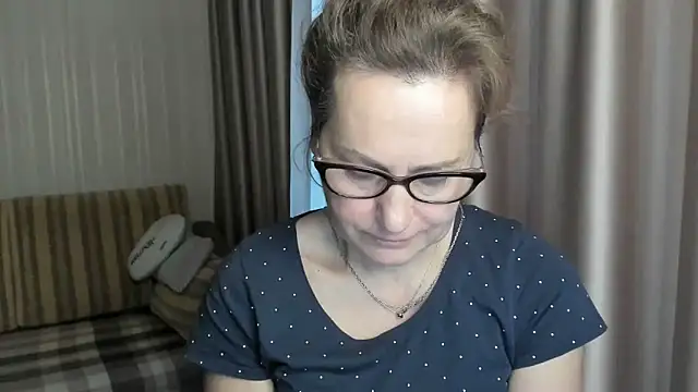 Snapshot of lauraoven chatting on 17, 1, 2025 lauraoven online show from 17, 1, 2025