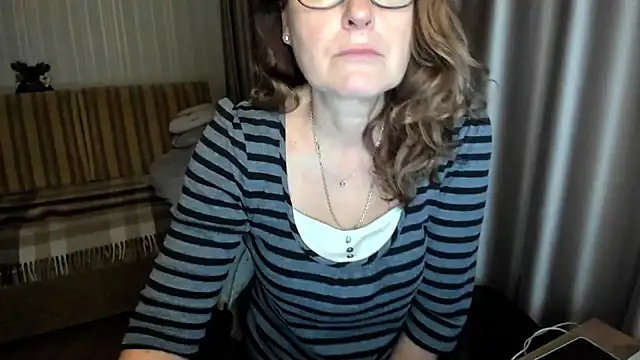 lauraoven online show from 23, 11, 2025