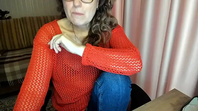 Snapshot of lauraoven chatting on 20, 2, 2026 lauraoven online show from 20, 2, 2026